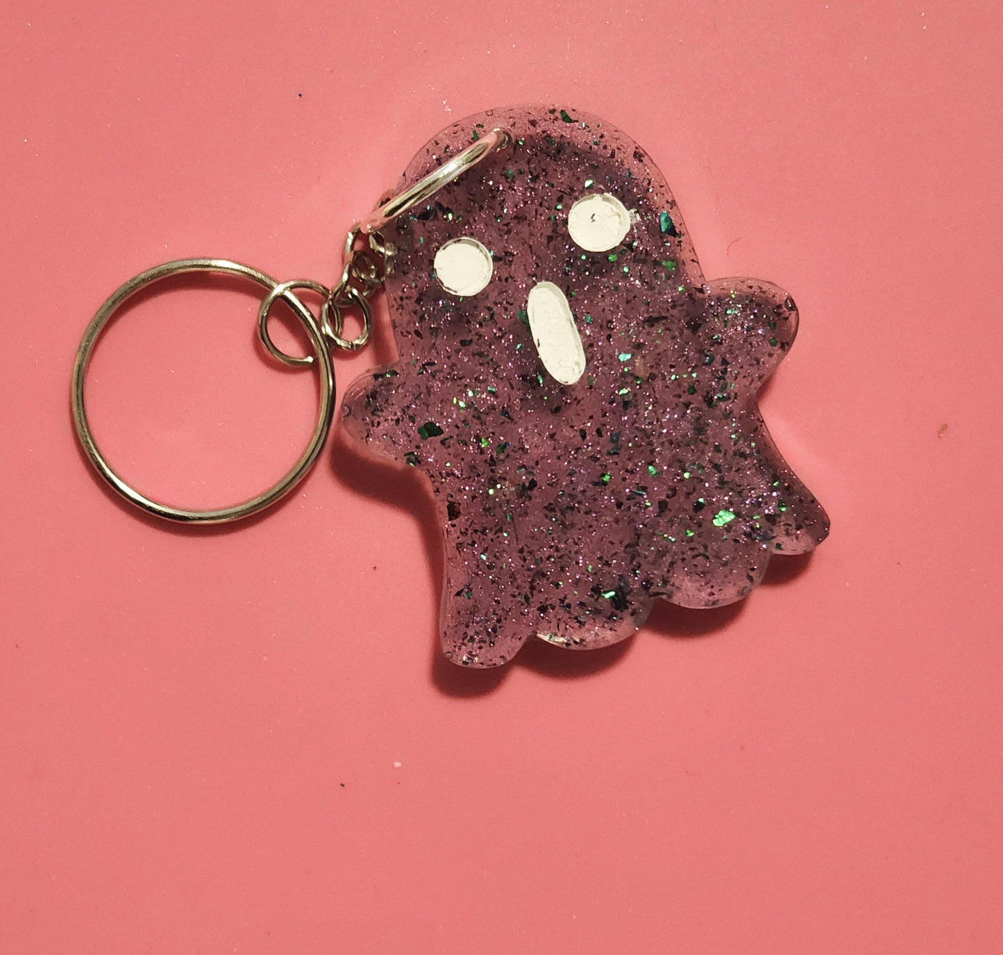 Spooky Kawaii Ghost Holographic Glitter Keychain, Handmade Gift, Gothic Keychain, Halloween Accessories, Handmade Keyring Decor, Cute Ghost